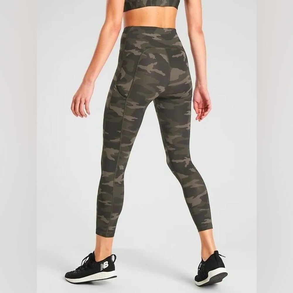 ATHLETA Ultimate Camo‎ 7/8 Tight Leggings size 1X